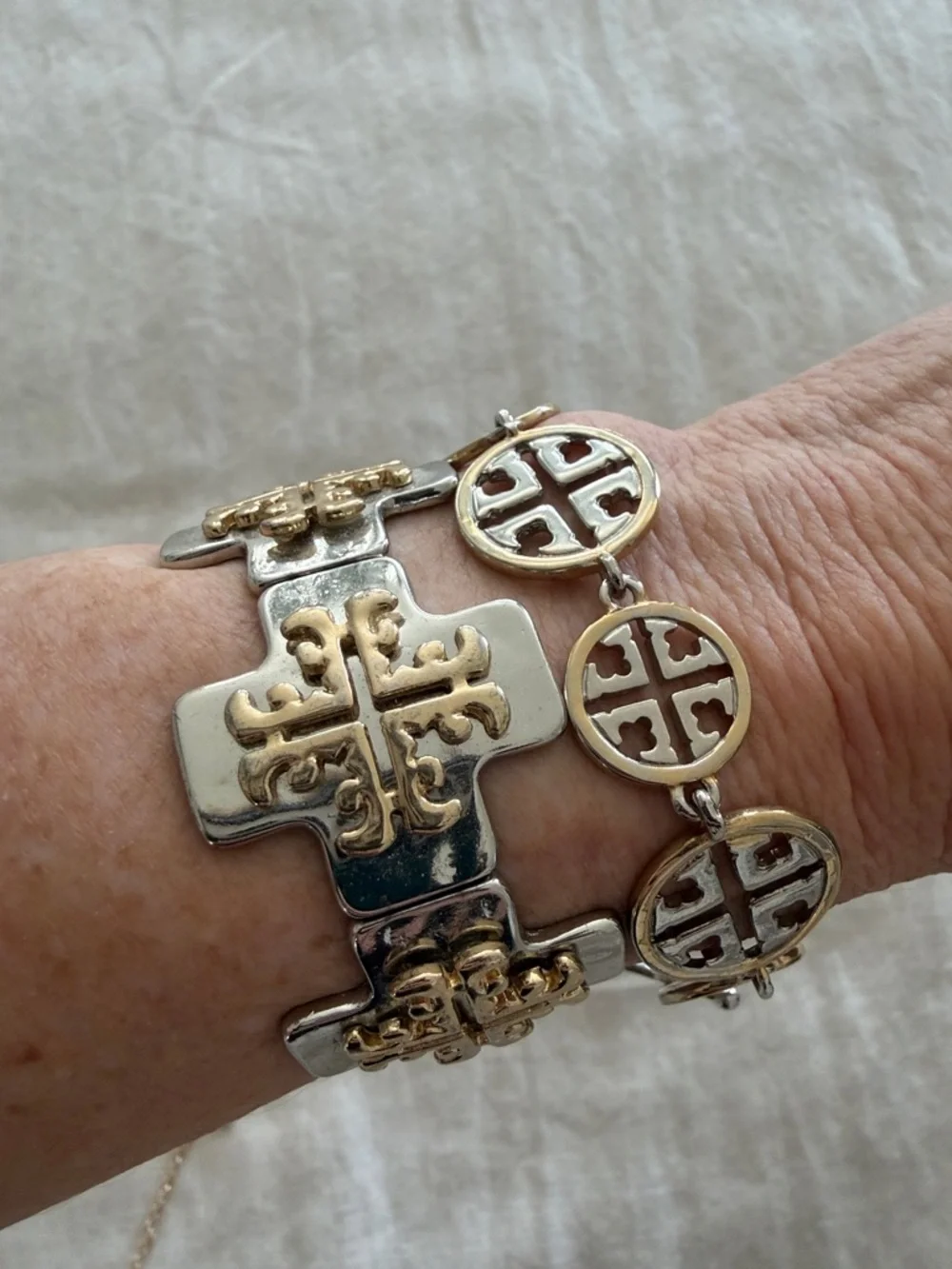 Gold/Silver Tone -Tory Burch costume jewelry 3 piece set. 2 bracelets/1 necklace - Picture 7 of 9